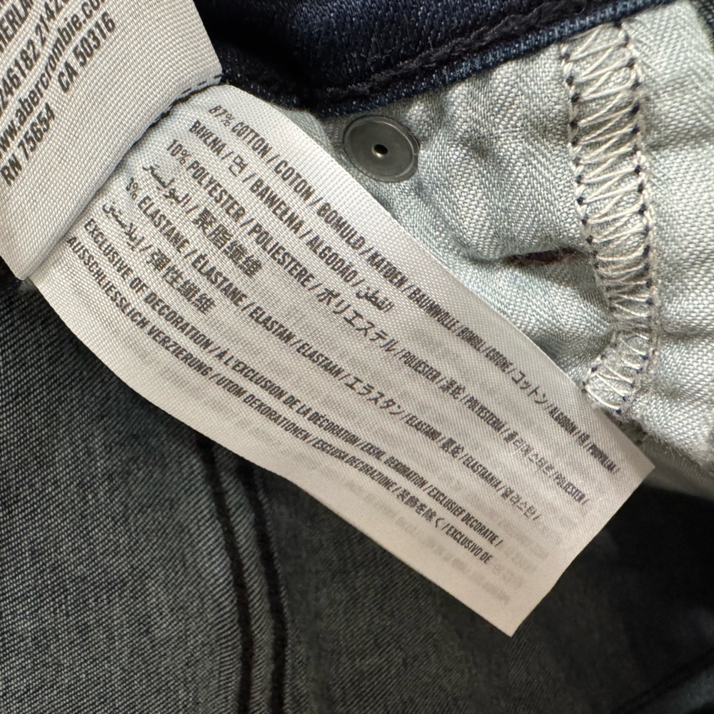 A&F Simone High Rise Jeans - Picture 4 of 4